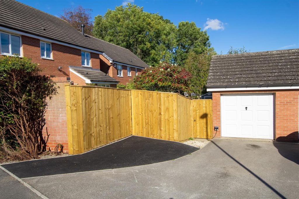Driveway and Garage.jpg
