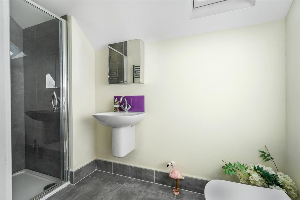 Bedroom Three En-Suite