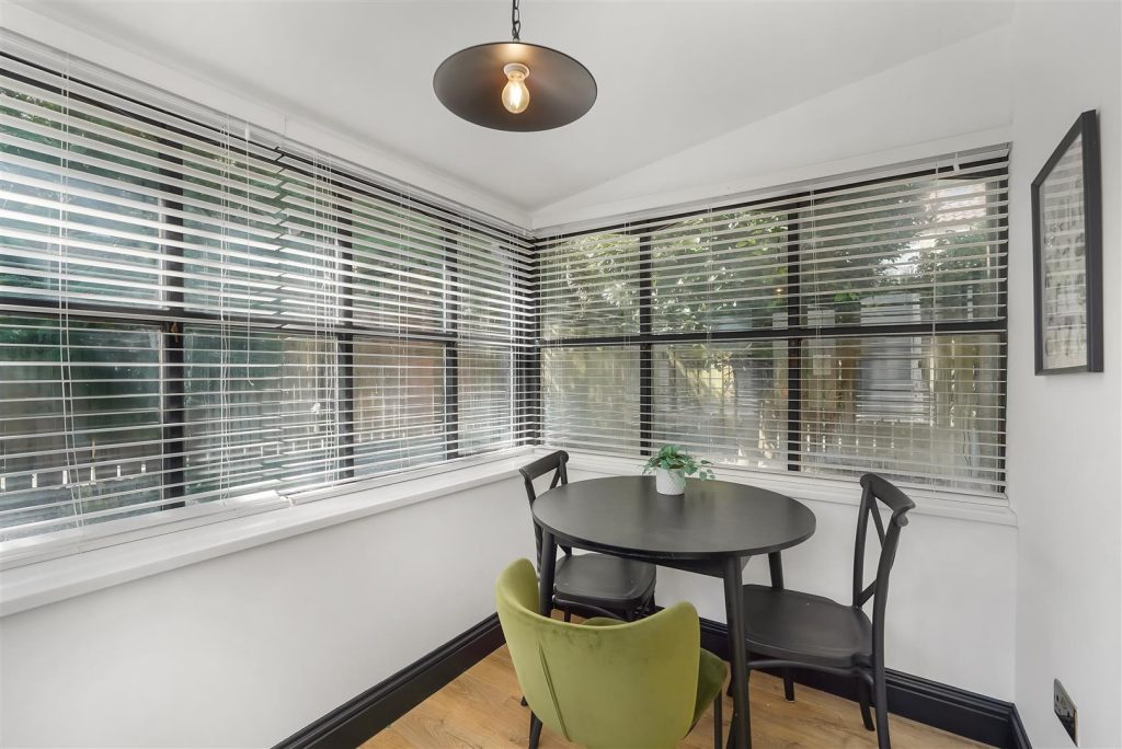 Breakfast Room.jpg
