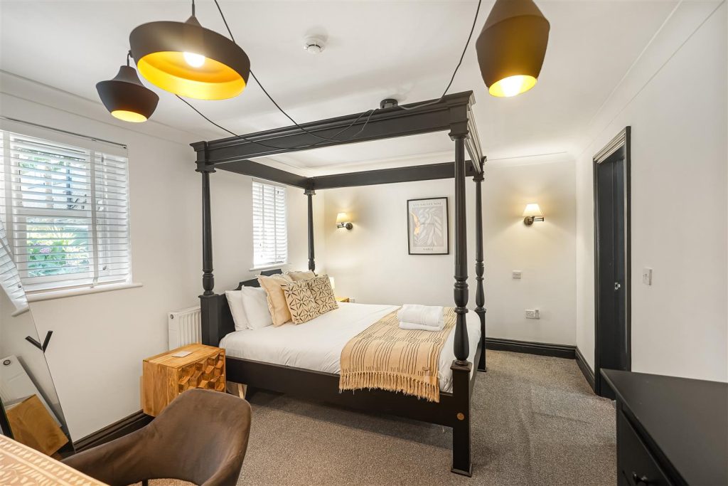 annexe bedroom.jpg