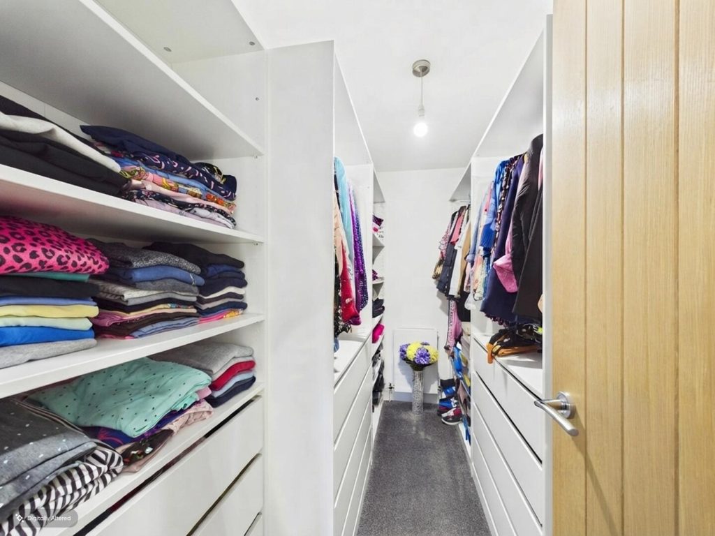 Walk In Wardrobe