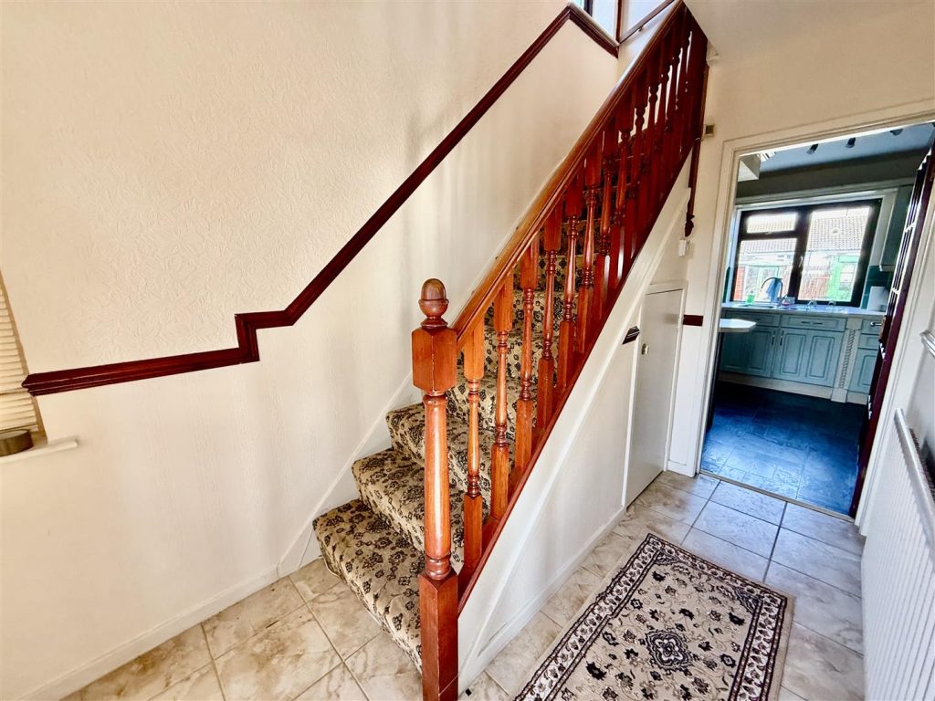 RECEPTION HALLWAY