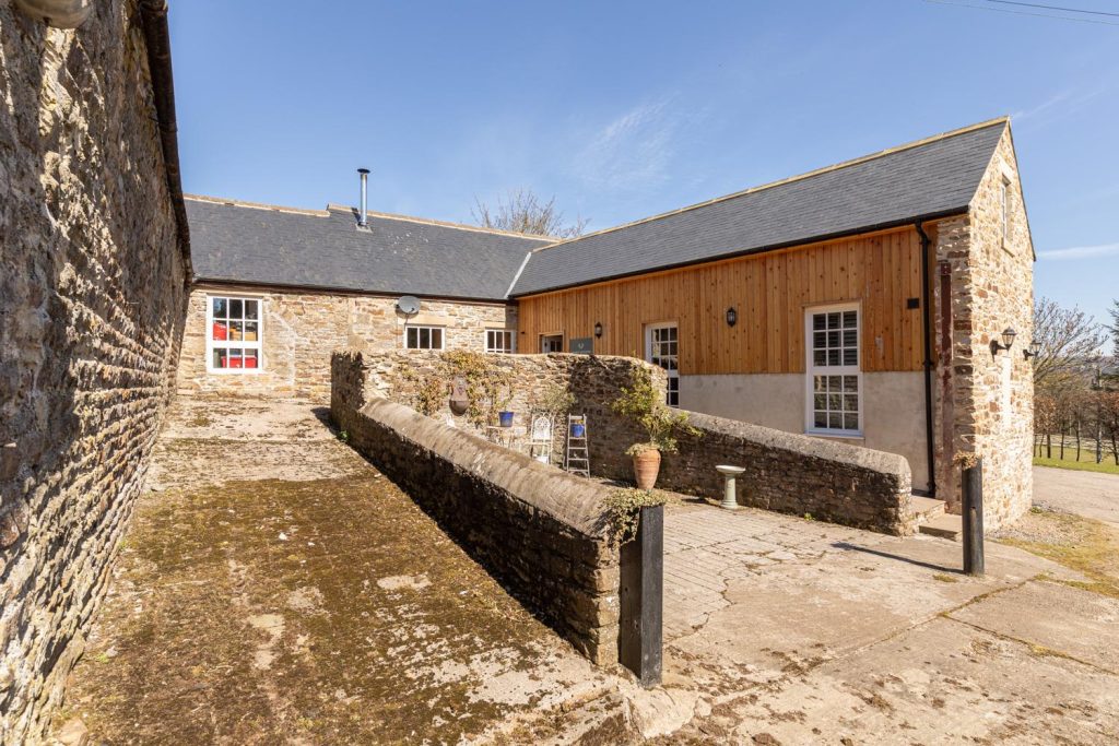Stables Cottage/Farm Offices