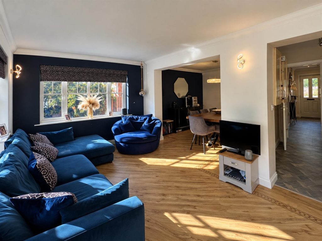 REAR RECEPTION ROOM