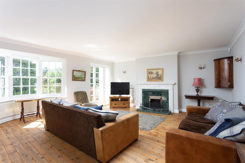Annexe Sitting Room.jpg