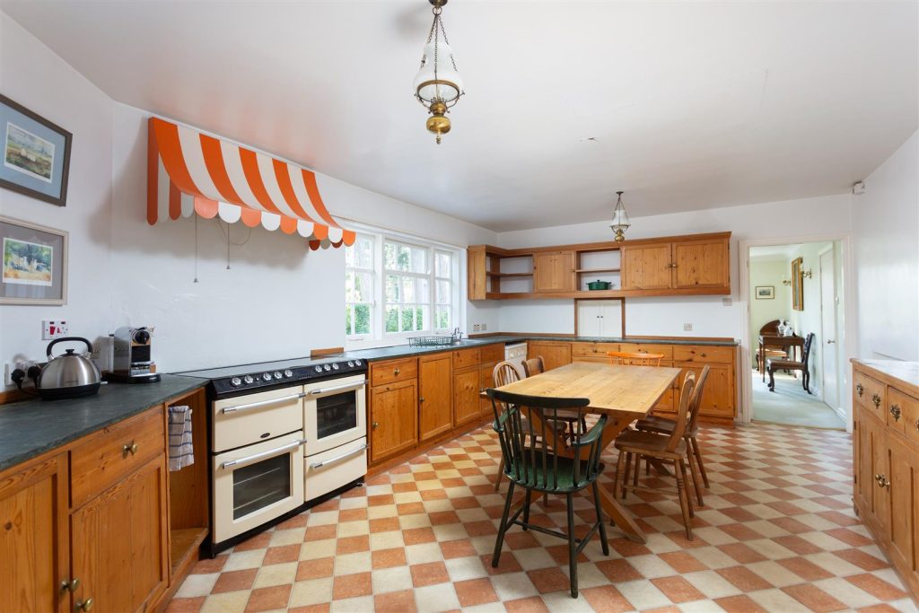 Annexe Kitchen.jpg