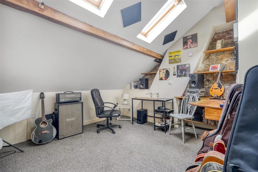 Upstairs bedroom